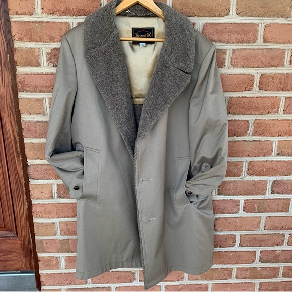 Mens immaculate wide collared overcoat   Size 42 regular - Picture 2 of 10